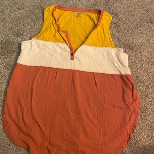 Women’s small tanktop